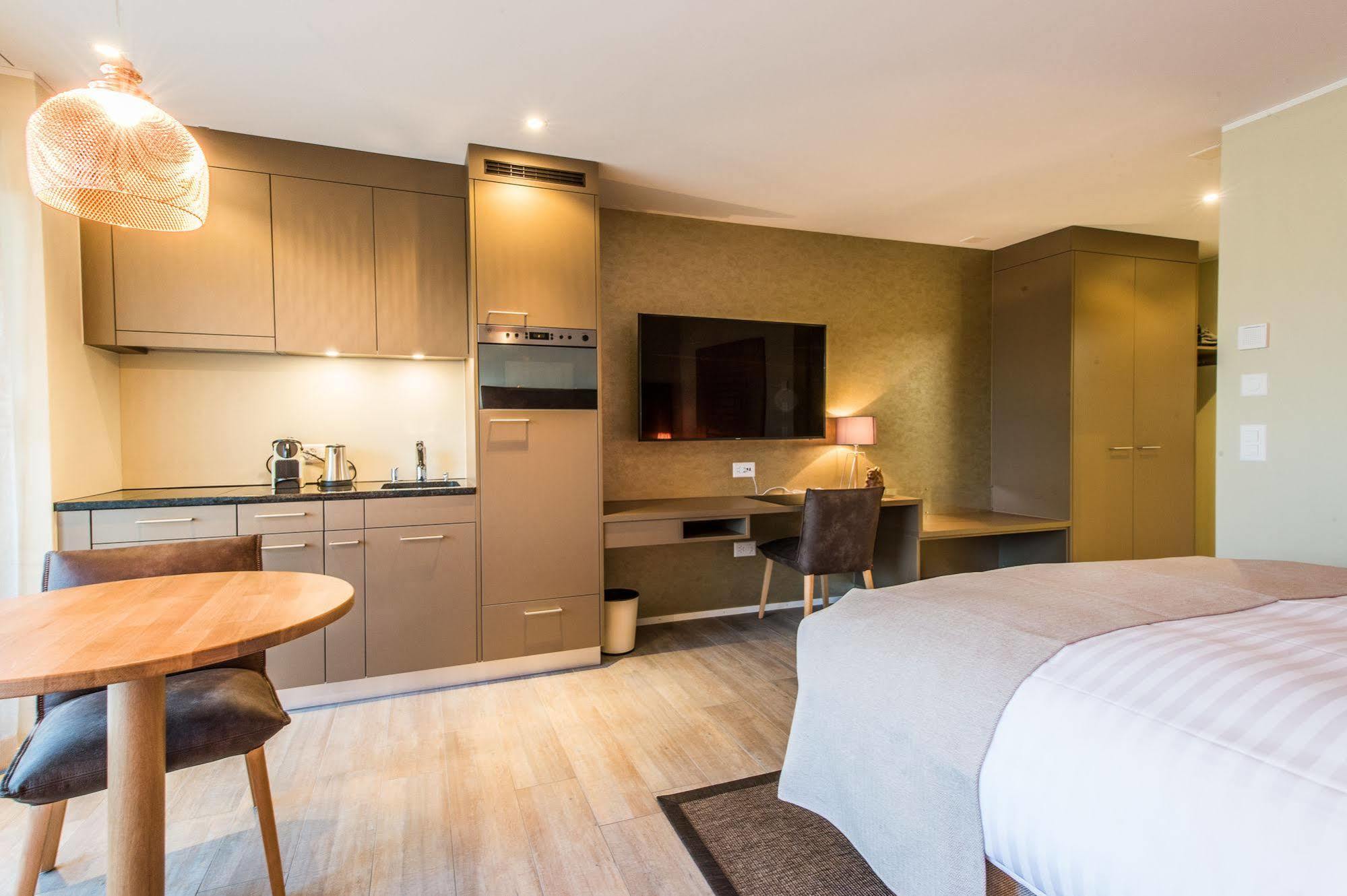 Hotel My Way Zuerich Валлизеллен Экстерьер фото